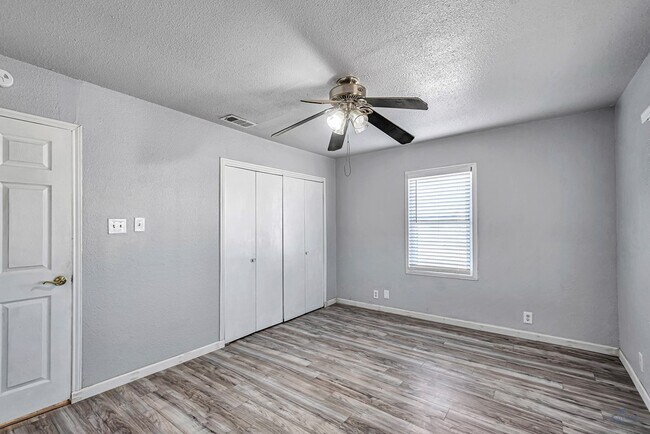 Building Photo - 3519 N Northstar Ave