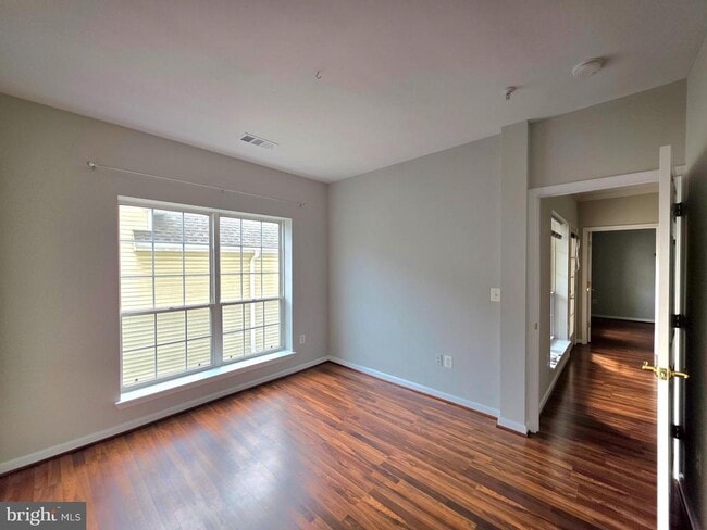 Building Photo - 4560 Strutfield Ln