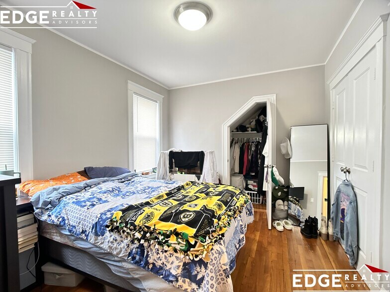 Building Photo - 14 Donnybrook Rd