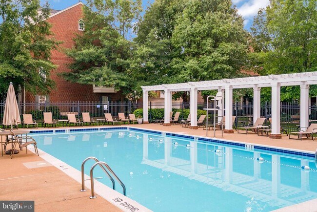 Building Photo - 709 Catts Tavern Dr