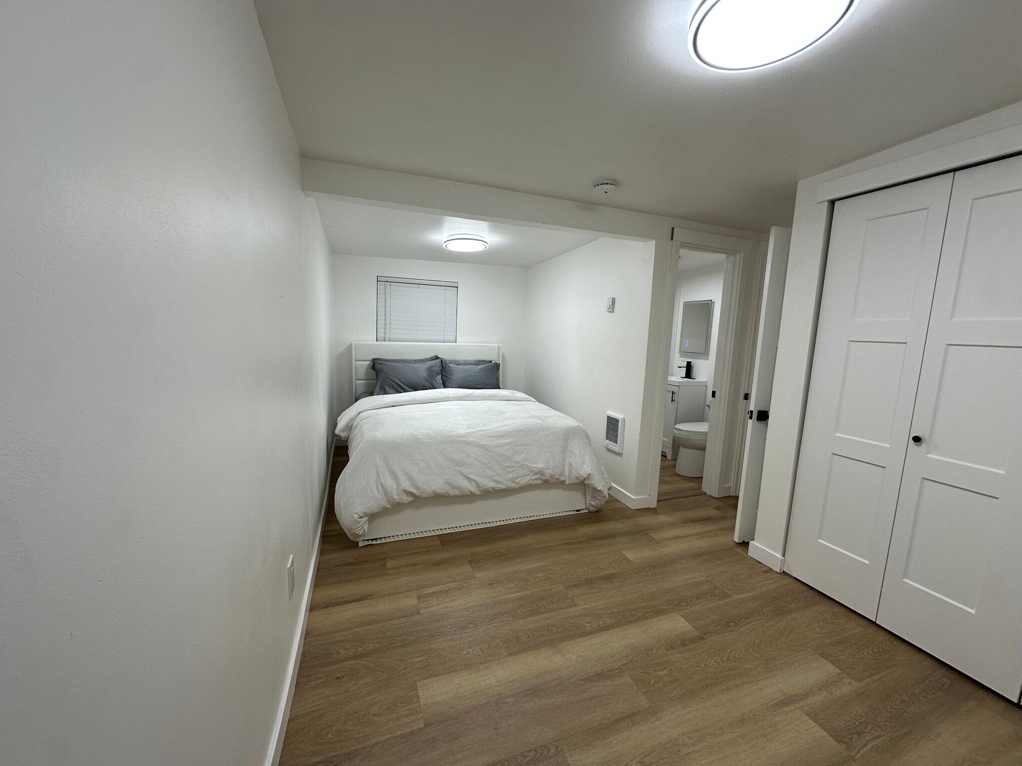 Building Photo - 1747 NE 147th St