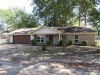 Building Photo - 120 Oaklawn Dr