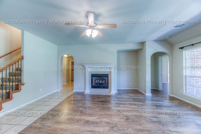 Building Photo - FOR LEASE | Jenks | $2500 Rent | 5 Bed, 3 ...