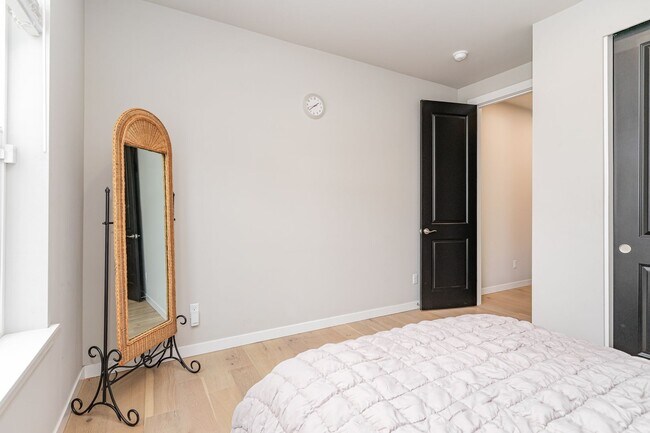 Building Photo - Beautiful home in Monroe available 9/15