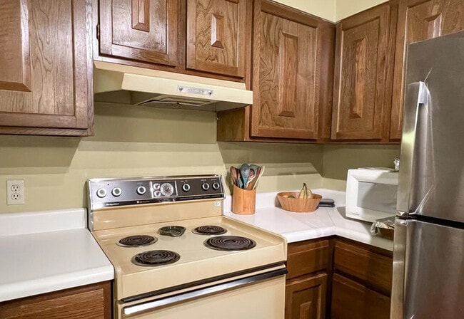 Building Photo - ONE BED ONE BATH UNIT AVAILABLE FOR RENT