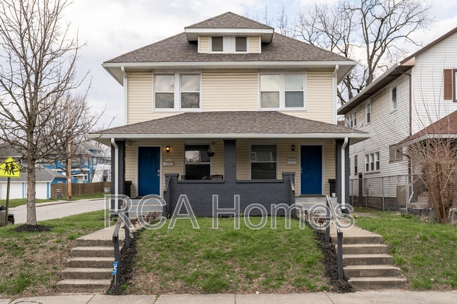 Building Photo - 1037 N Parker Ave