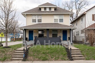 Building Photo - 1035 N Parker Ave