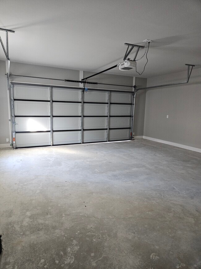 Building Photo - 514 E Chase St