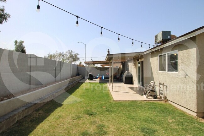 Building Photo - 6335 E Brown Rd