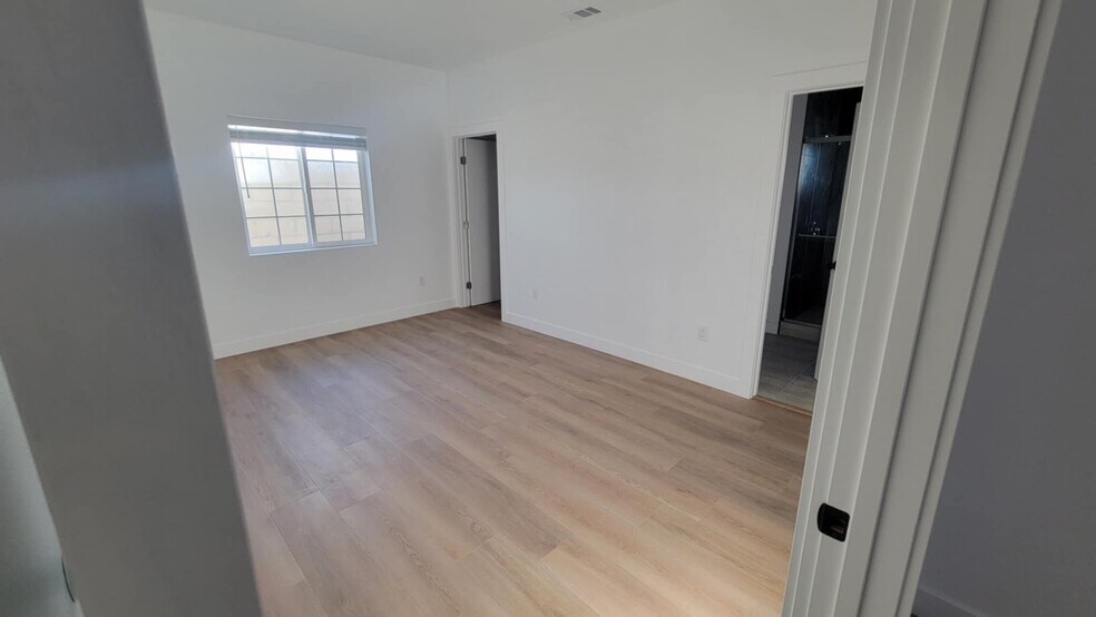 master bedroom - 14865 Grayville Dr
