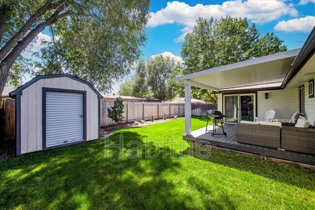 Building Photo - 9025 W Lorinda Dr