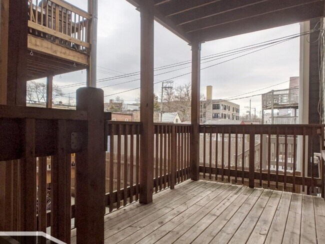 Building Photo - 2453 N Spaulding Ave