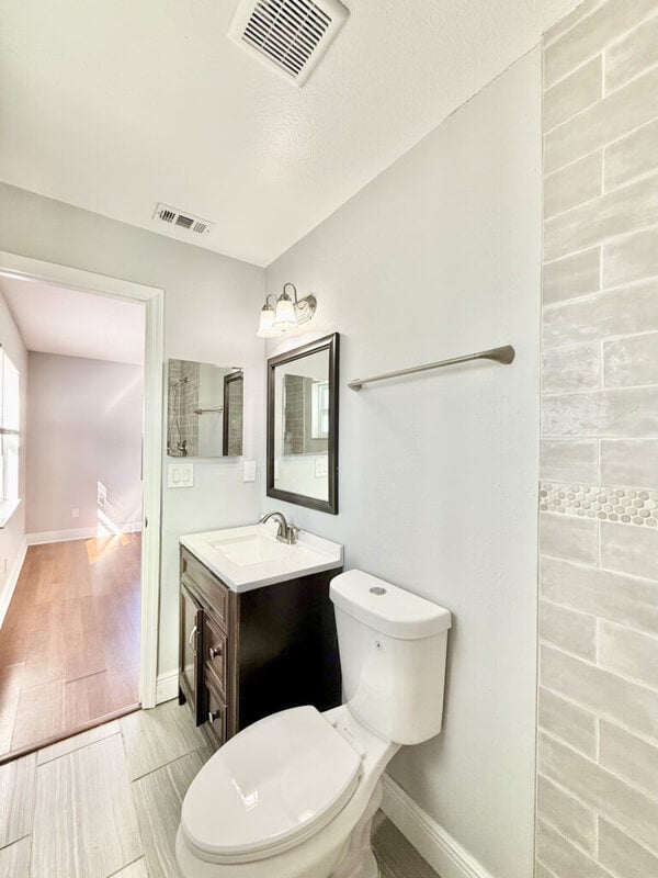 Building Photo - 6475 Cedarbrook Dr