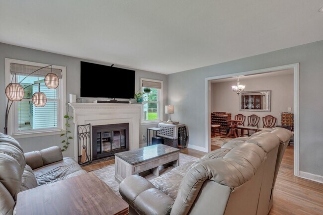 Building Photo - Charming 3-Bedroom Home in Savannah’s Parkside Neighborhood