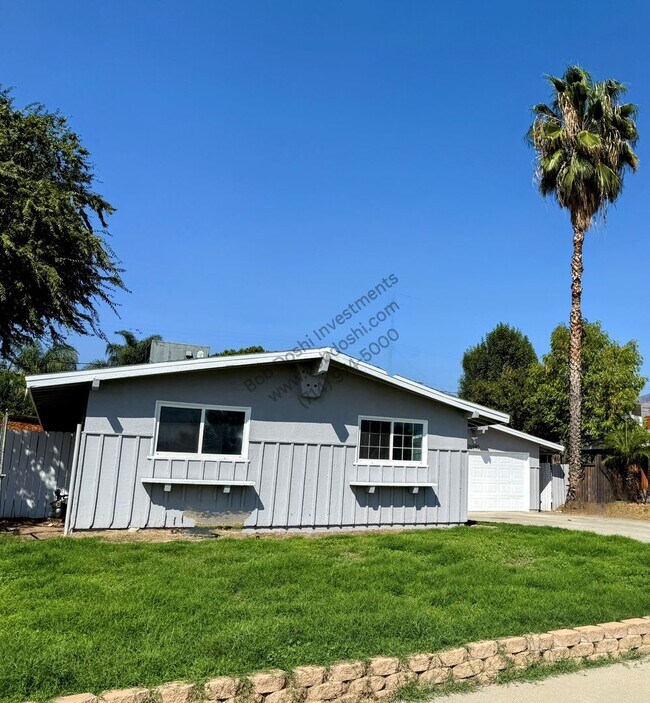 Building Photo - The city of Highland has the perfect 3 bed...