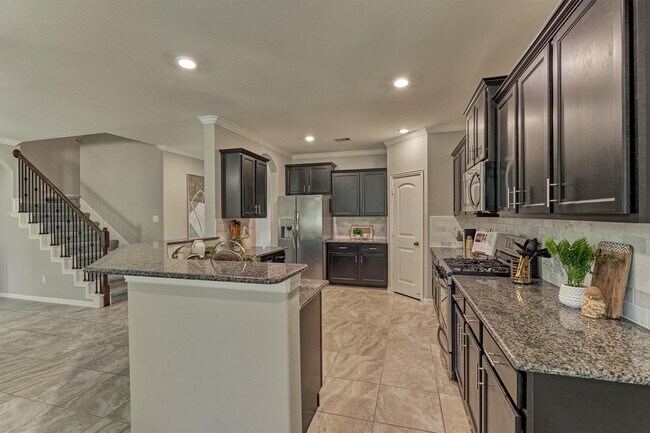 Building Photo - 2437 Branshill Dr