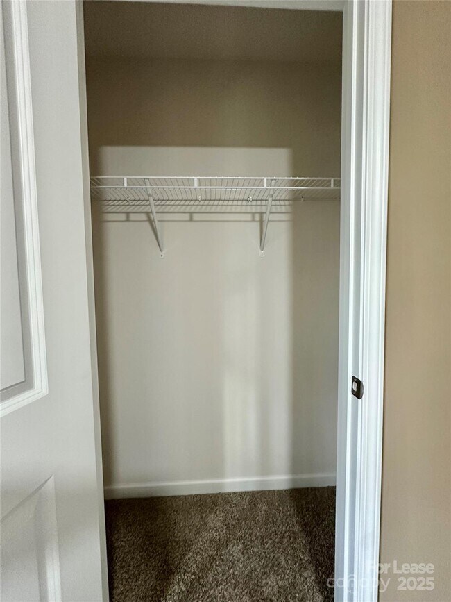 Building Photo - 1210 Leno Ln