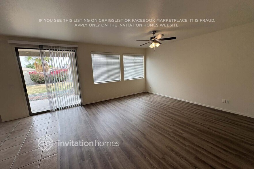 Building Photo - 8816 West Myrtle Ave