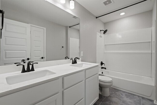 Building Photo - 213 Sweet Autumn Dr