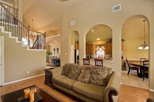 Building Photo - 10118 St Georges Dr