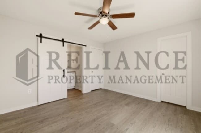 Building Photo - 2414 S Wheatland St