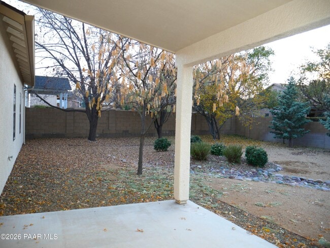 Building Photo - 5474 N Ardmore Ave