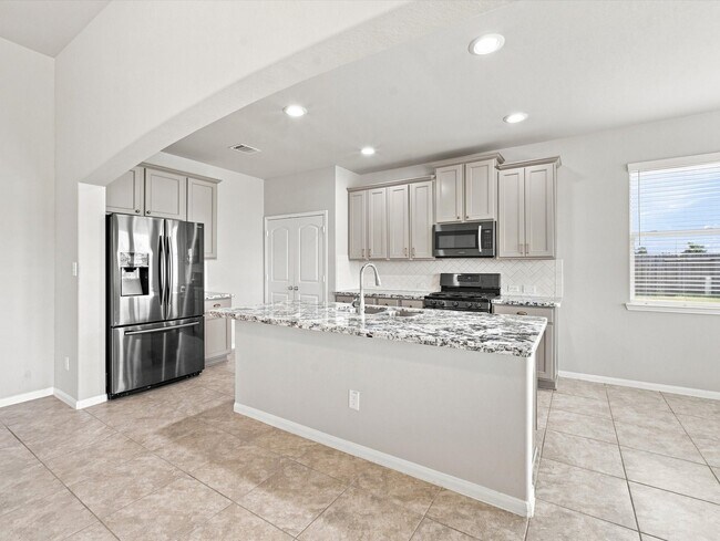Building Photo - 31407 Elkcreek Bend Dr