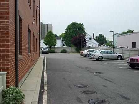 Building Photo - 27 Locust St