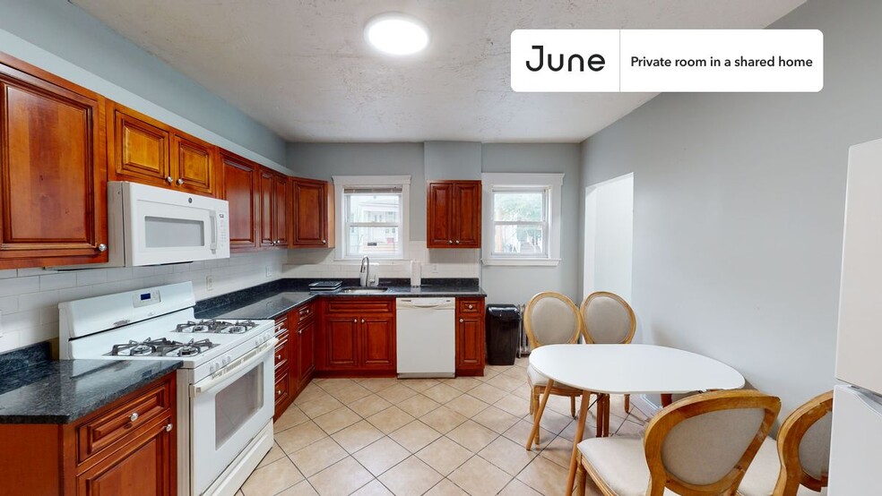 Building Photo - Room in Shared 7 bed/2 bath home in Allston