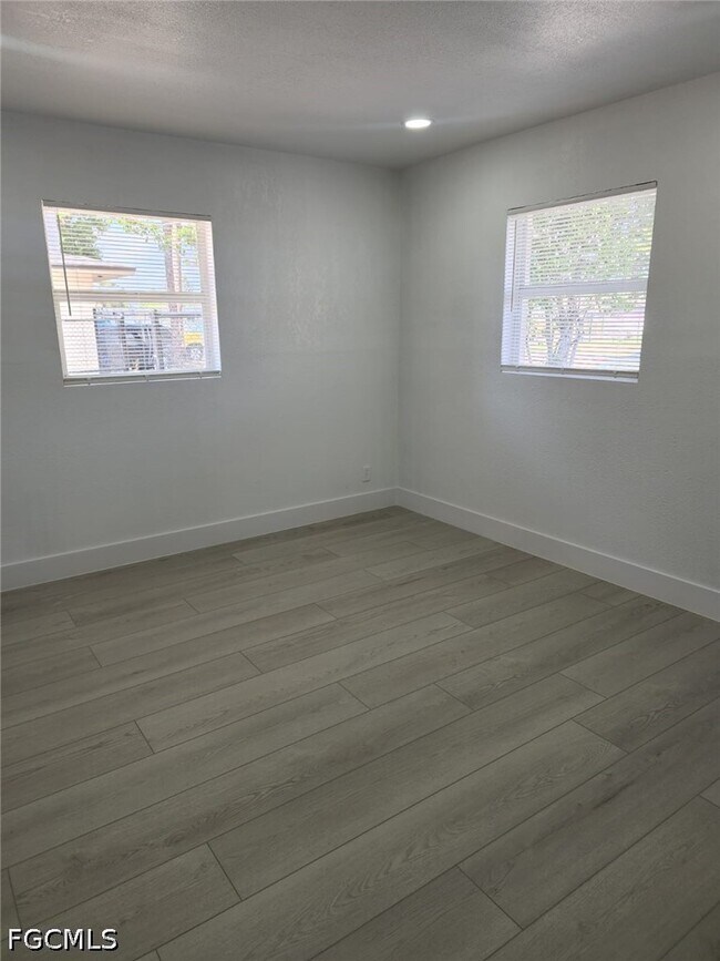 Building Photo - 5512 Eighth Ave