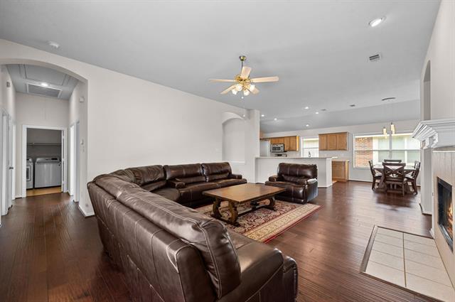 Building Photo - 3205 Hamlett Ln