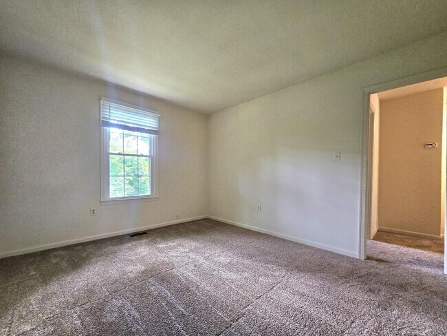 Building Photo - 4802 Treasure Ct