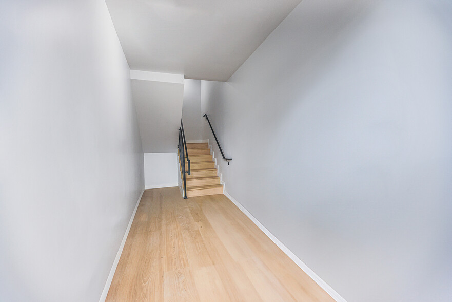Building Photo - 11435 Cumpston St
