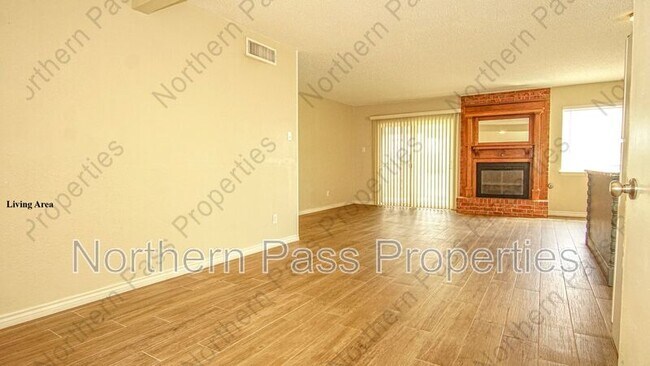 Building Photo - 4900 Sagittarius Ave