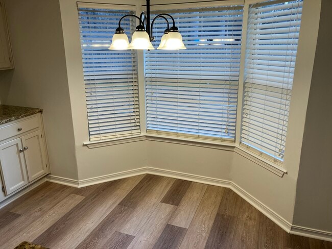 Building Photo - 9 Wabash Cove