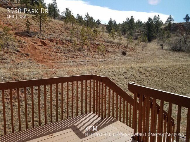 Building Photo - 3950 Park Dr