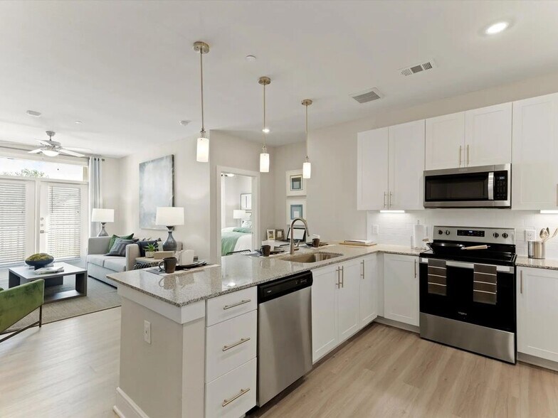 Building Photo - 260 S Brook Dr