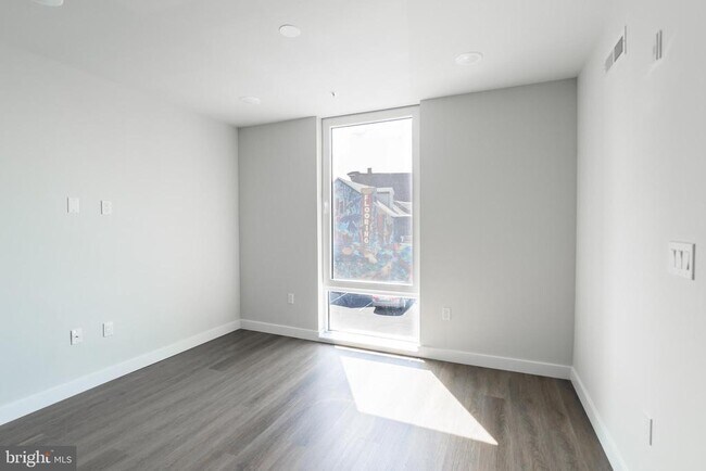 Building Photo - 1102 Germantown Ave