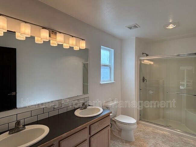 Building Photo - 2354 E Mugo St