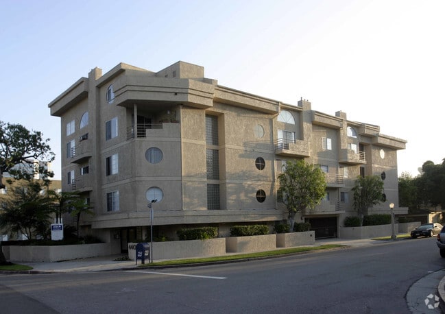 Building Photo - 4400 Sepulveda Blvd