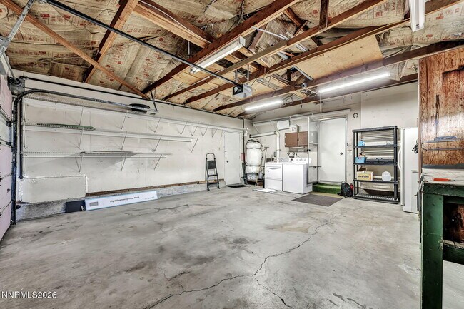 Building Photo - 1490 Foster Dr