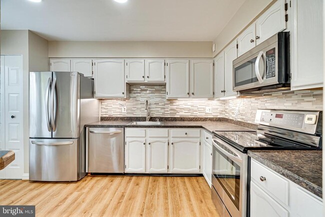 Building Photo - 5708 Heritage Crossing Ct