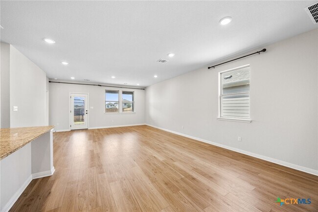 Building Photo - 139 Gullivers Dr