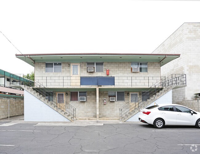 Building Photo - 1730 Algaroba St