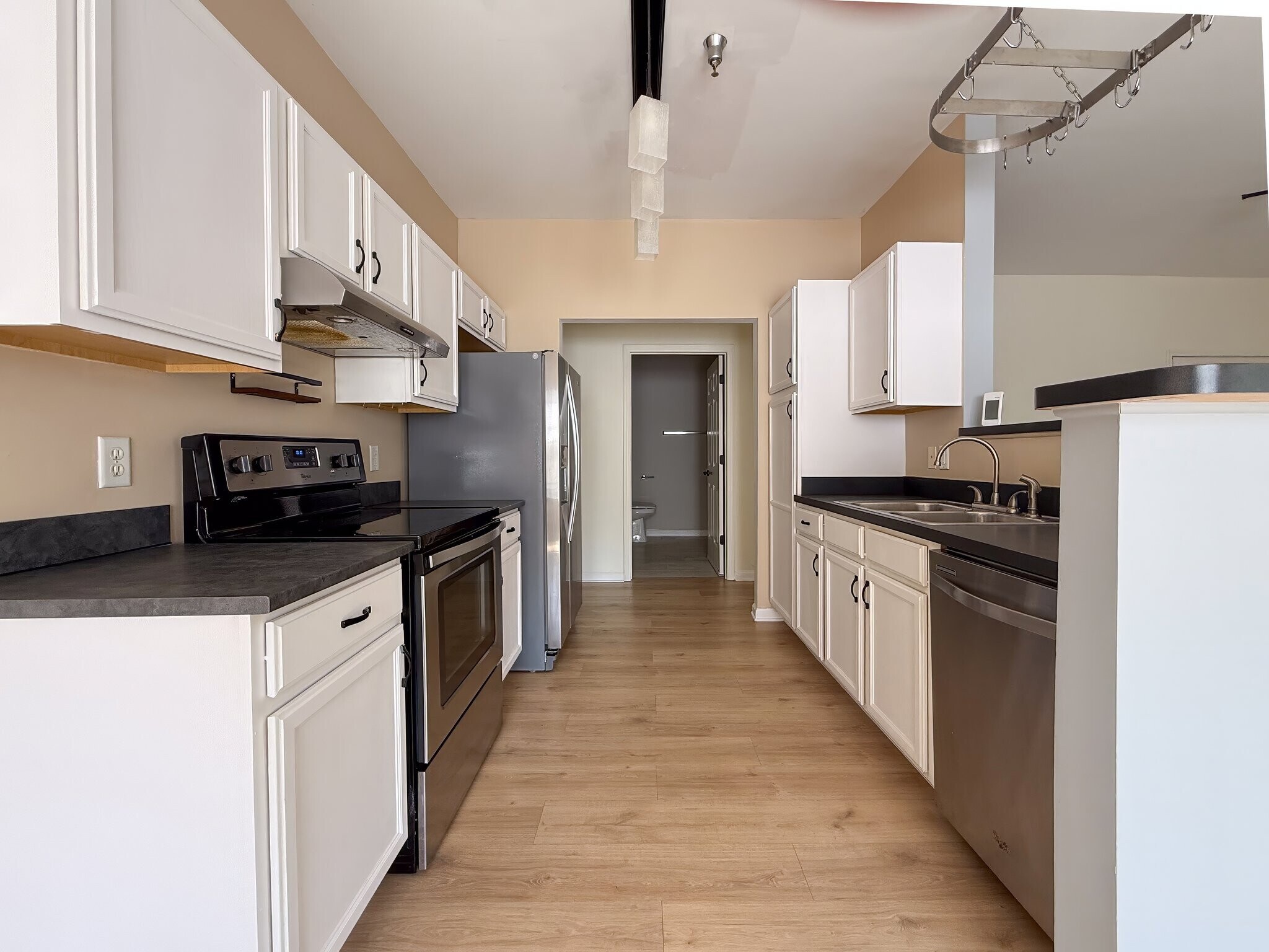 Building Photo - 64 Clingman Ave