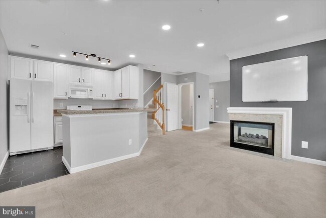 Building Photo - 5995 Terrapin Pl