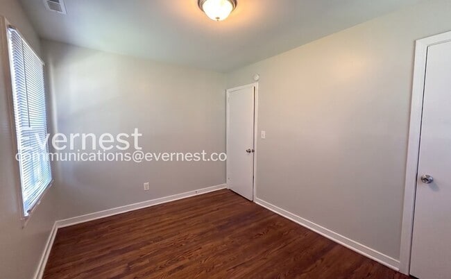 Building Photo - 5725 Avenue O