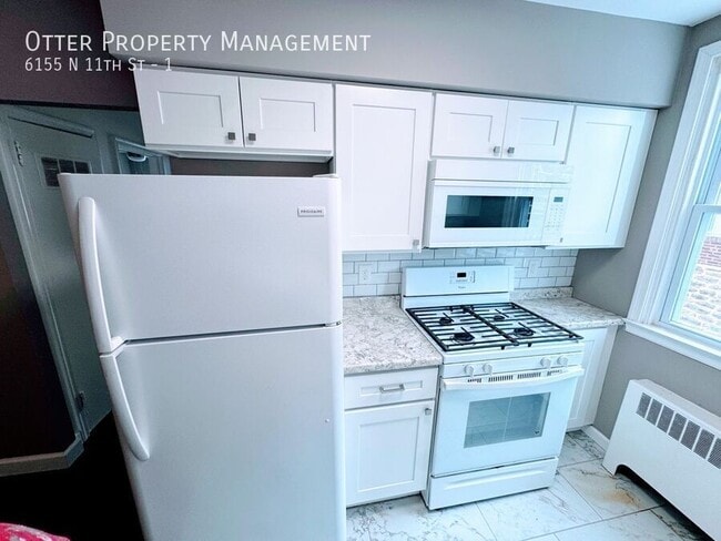 Building Photo - 6155 N 11th St