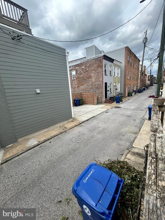 Building Photo - 40 E Barney St