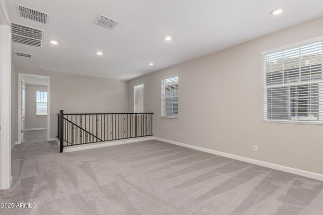 Building Photo - 5835 E Rose Garden Ln